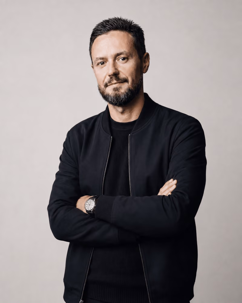 Kosma Lenar — Fractional CDO, Brand, UX i AI Product Design